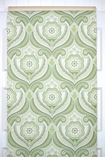 1960s Floral Vintage Wallpaper
