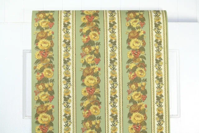 1960s Floral Vintage Wallpaper