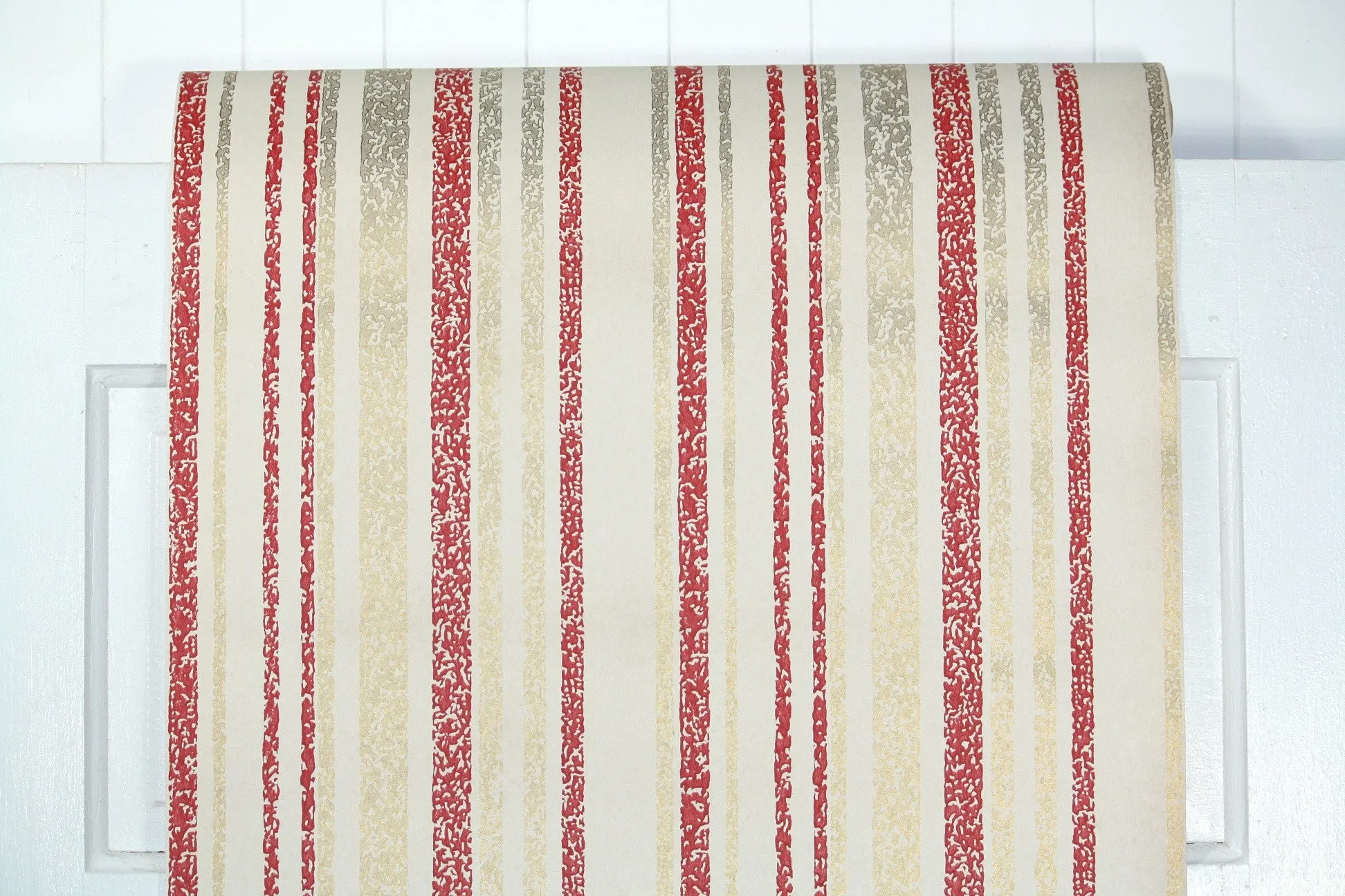 1960s Stripe Vintage Wallpaper