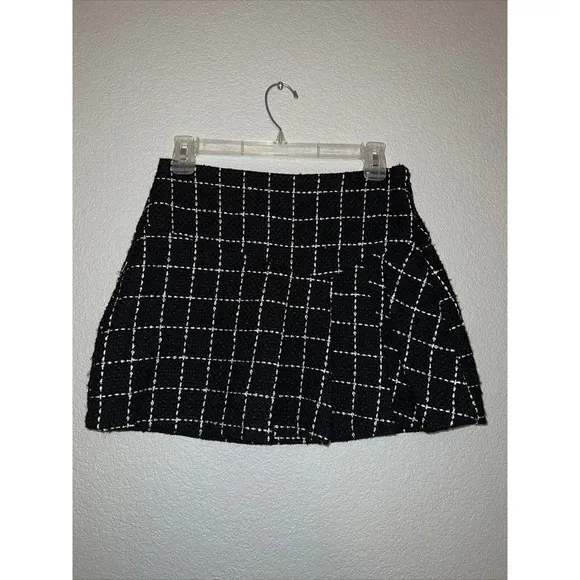 BCBG Tweed Mini Skirt Women's NWT