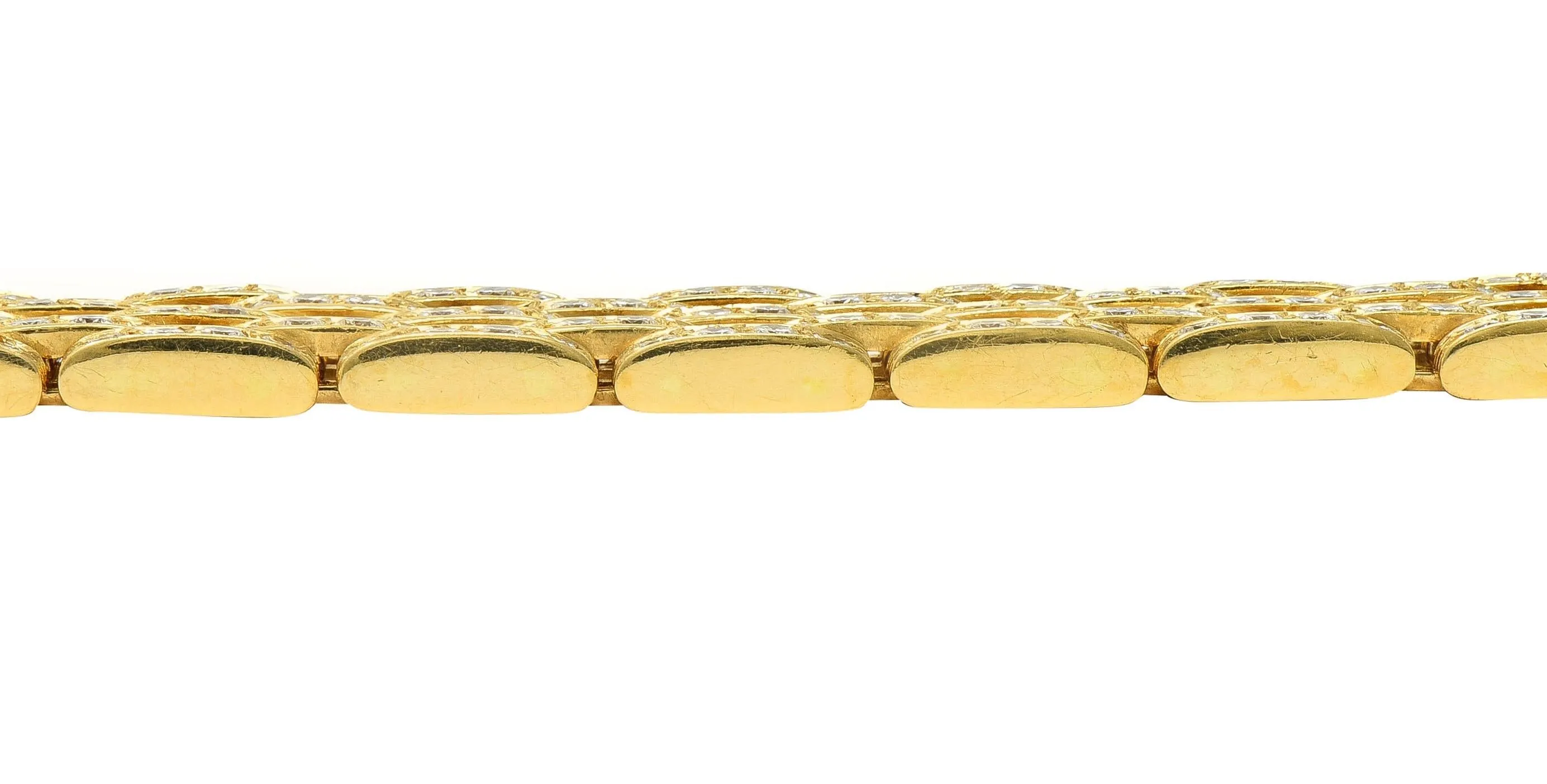 Cartier French 1980's 12.00 CTW Diamond 18 Karat Yellow Gold Vintage Maillion Pantheré Bracelet