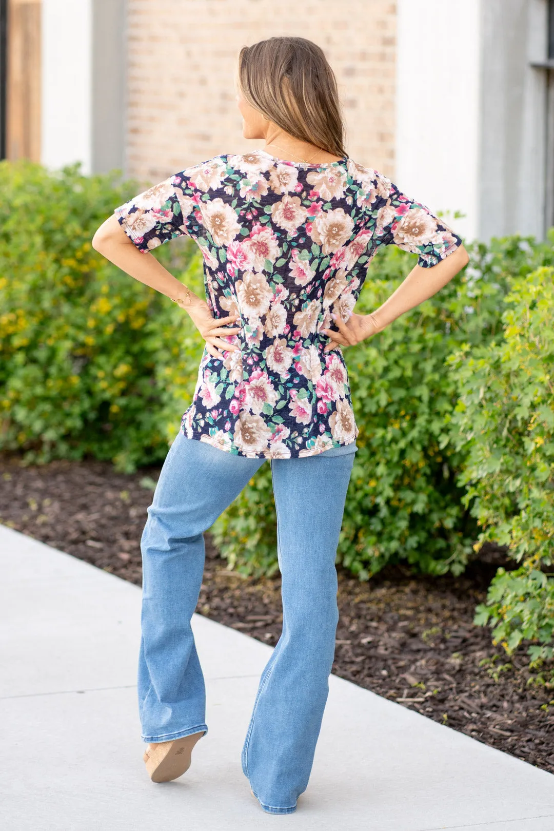 Floral Round Neck Short Sleeve T-Shirt