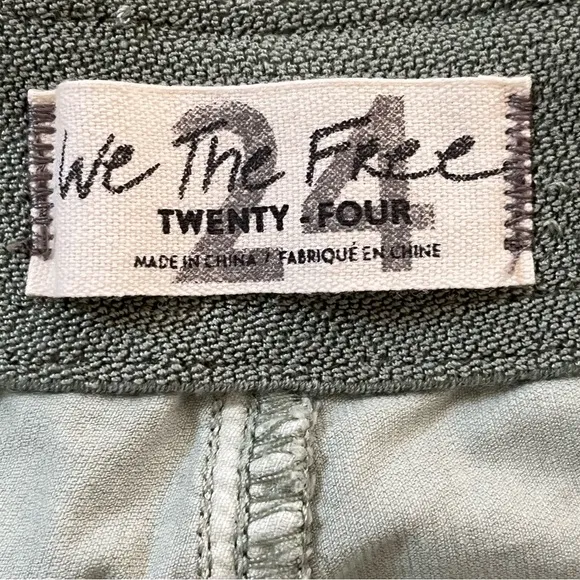 Free People We The Free Penny Pull-On Stretch Flare Corduroy Size 24 Retro 70’s