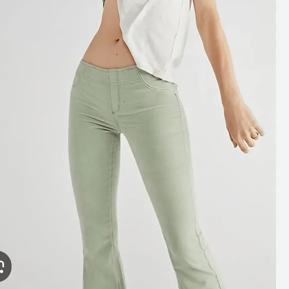 Free People We The Free Penny Pull-On Stretch Flare Corduroy Size 24 Retro 70’s