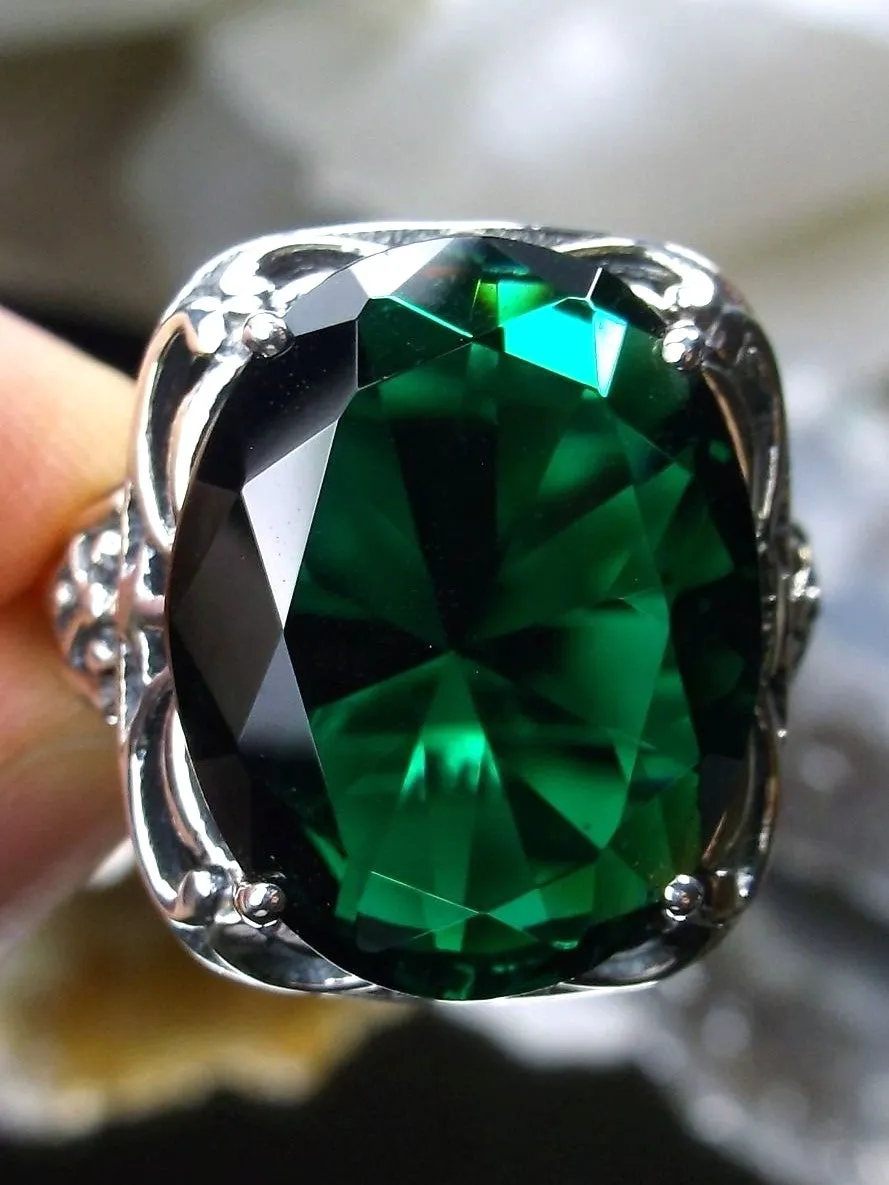 Green Emerald Ring, Oval Gemstone, Retro Swirl Filigree, Art Deco Vintage Jewelry, D119