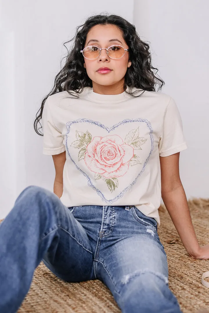 Heart & Rose Comfort Graphic Tee