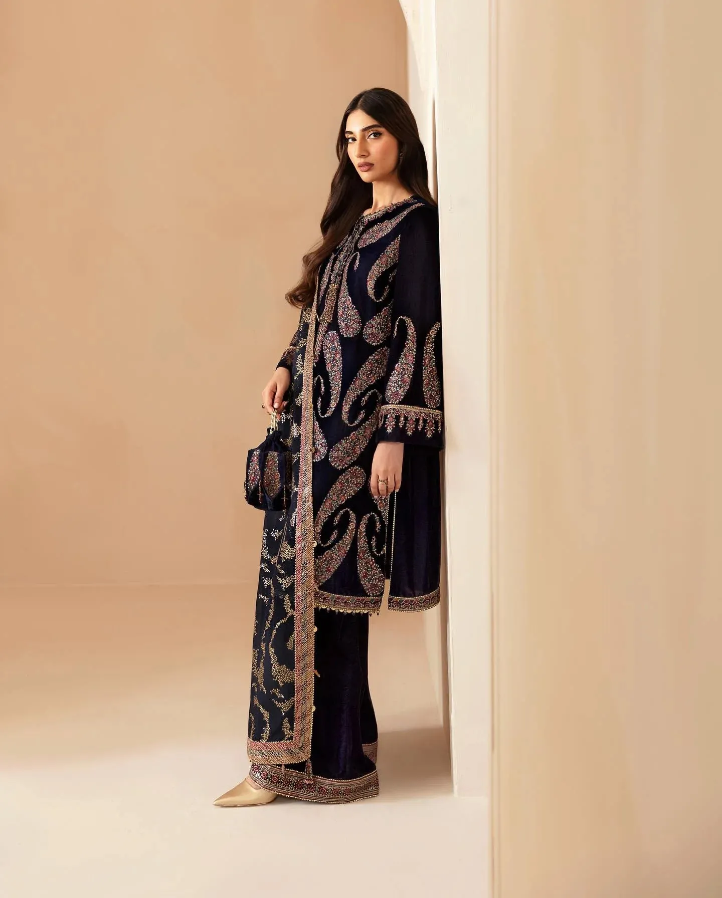 Jazmine Luxury 9000 Micro Velvet Unstitched Collection VF-2024