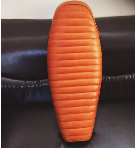 KB-TACRS - Triumph Bonneville Air-Cooled Classic Roll Seat