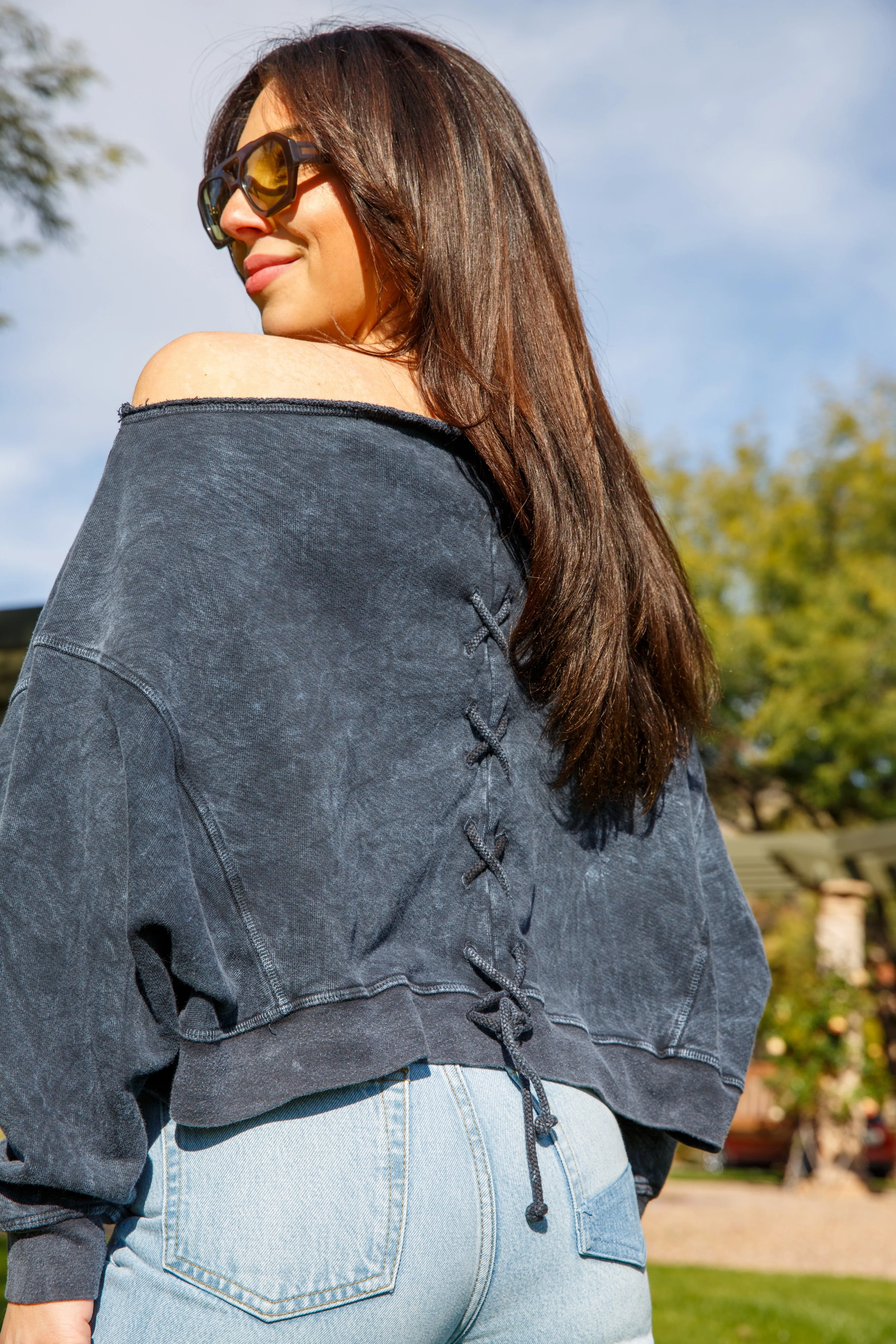 LACE-BACK SWEATSHRT - VINTAGE BLACK
