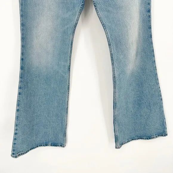 Levi's Premium 70s High Flare Jeans Light Wash Blue High Rise Relaxed Women's 30