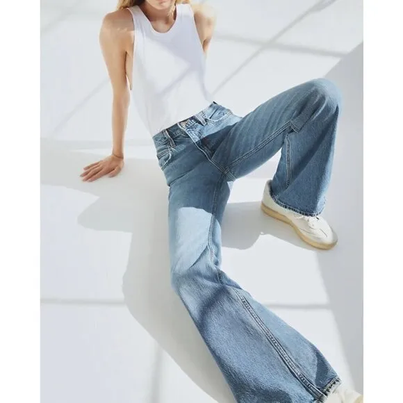 Levi's Premium 70s High Flare Jeans Light Wash Blue High Rise Relaxed Women's 30
