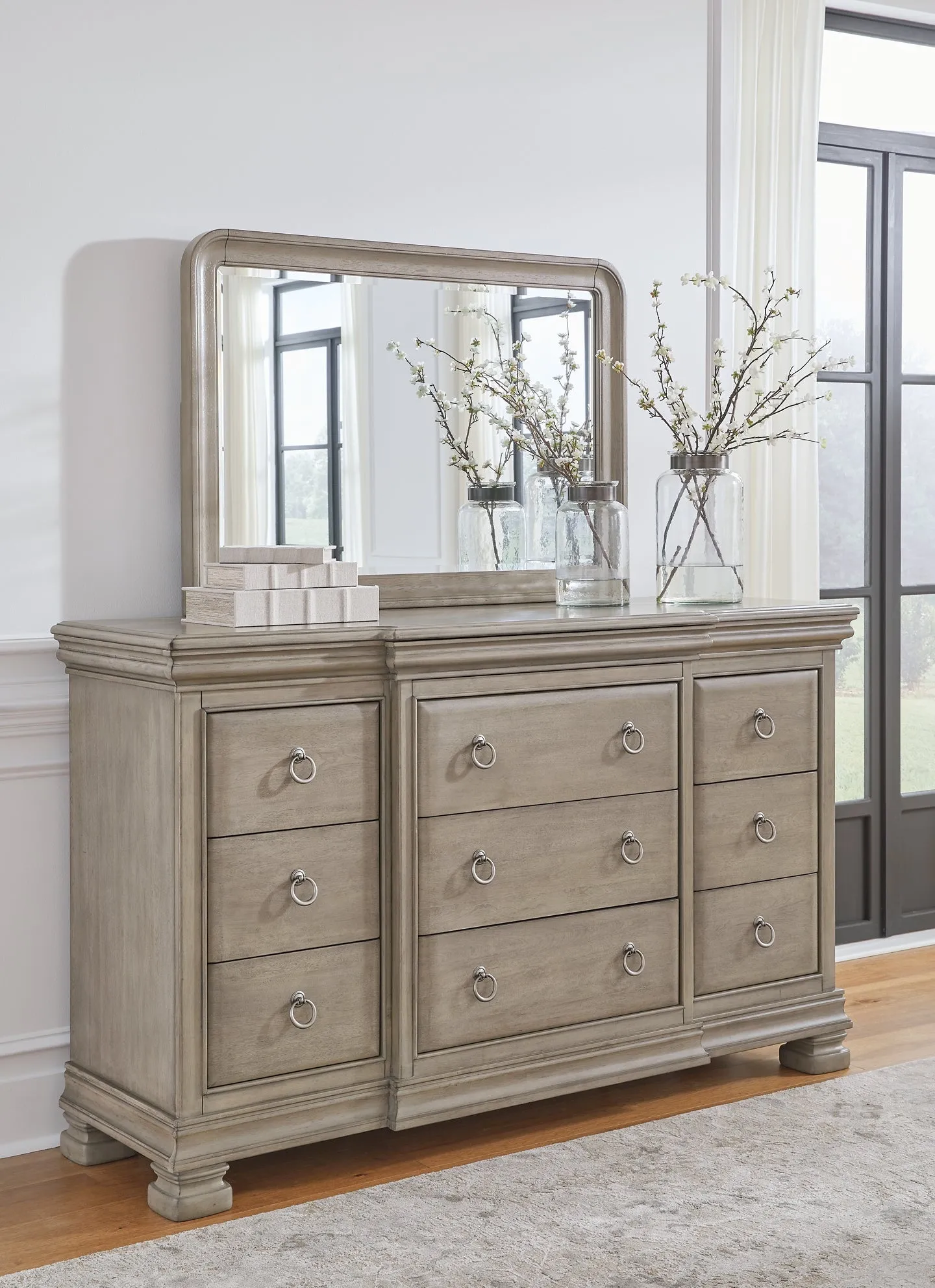 Lexorne California King Sleigh Bed with Mirrored Dresser and Chest