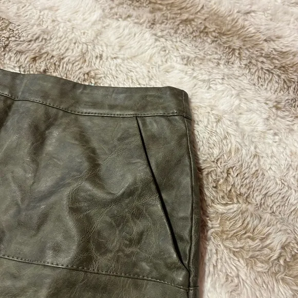 LuLaRoe Green Mini Pencil Skirt Casual