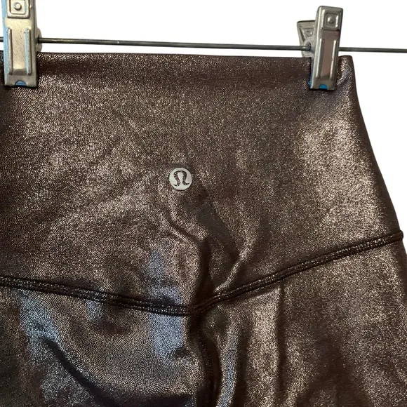 LULULEMON ATHLETICA sz 2 Shorts Metallic Align HR High Rise Red Black