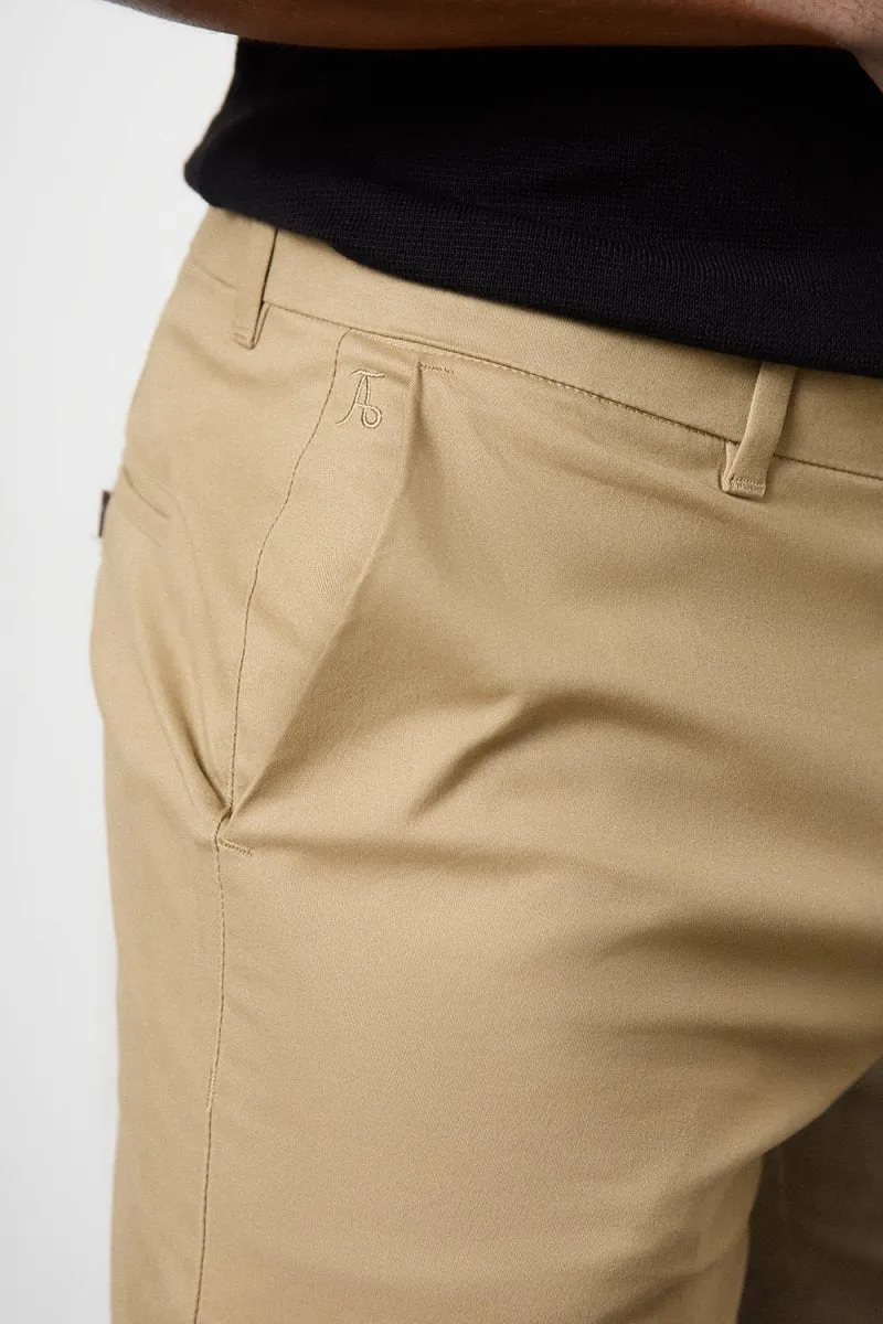 Muscle Fit Chino Shorts  - Shorter Length in Dark Sand