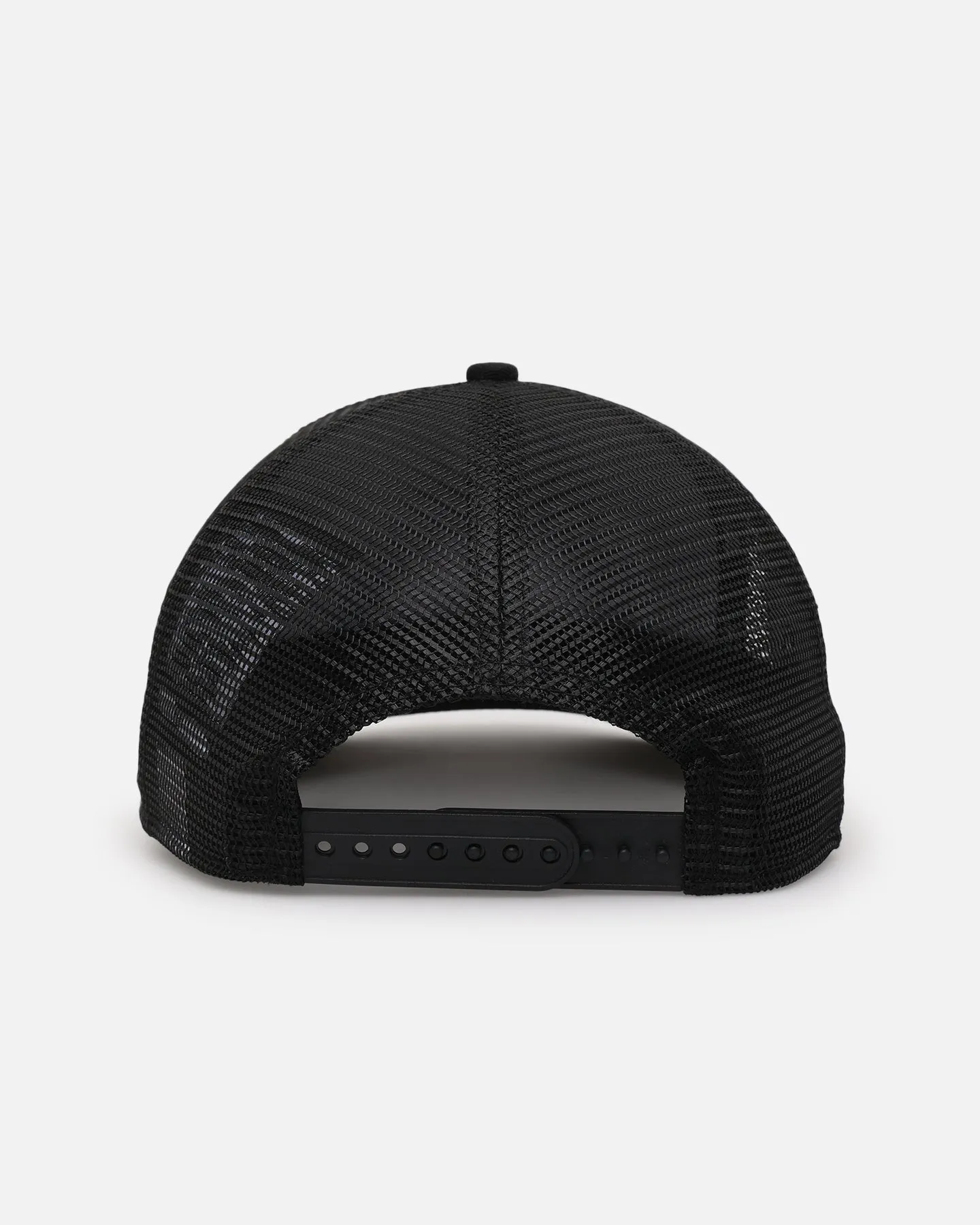 New Era Las Vegas Raiders 'Podium Collection' Pre-Curved Golfer Trucker Snapback Light Royal/Metallic Gold
