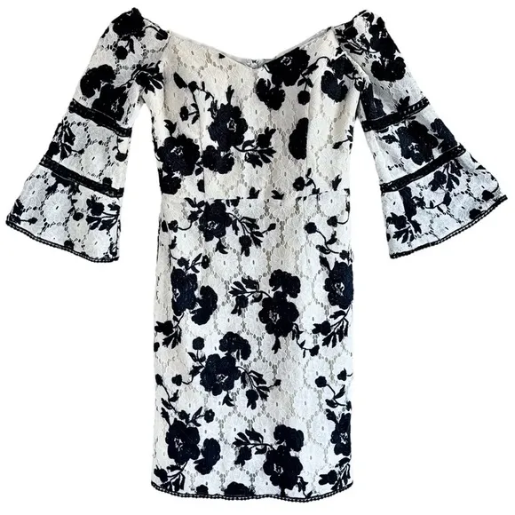 NWOT Adelyn Rae Floral Lace Crochet Bell Sleeve Sheath Dress Size Medium
