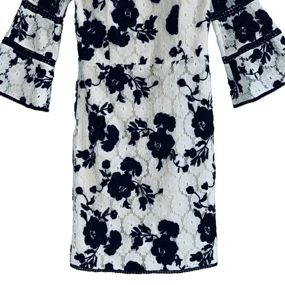 NWOT Adelyn Rae Floral Lace Crochet Bell Sleeve Sheath Dress Size Medium