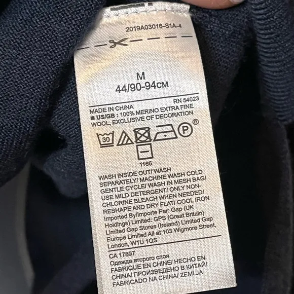 NWOT BANANA REPUBLIC Au Revoir Embroidered Merino Wool Sweater Size Medium