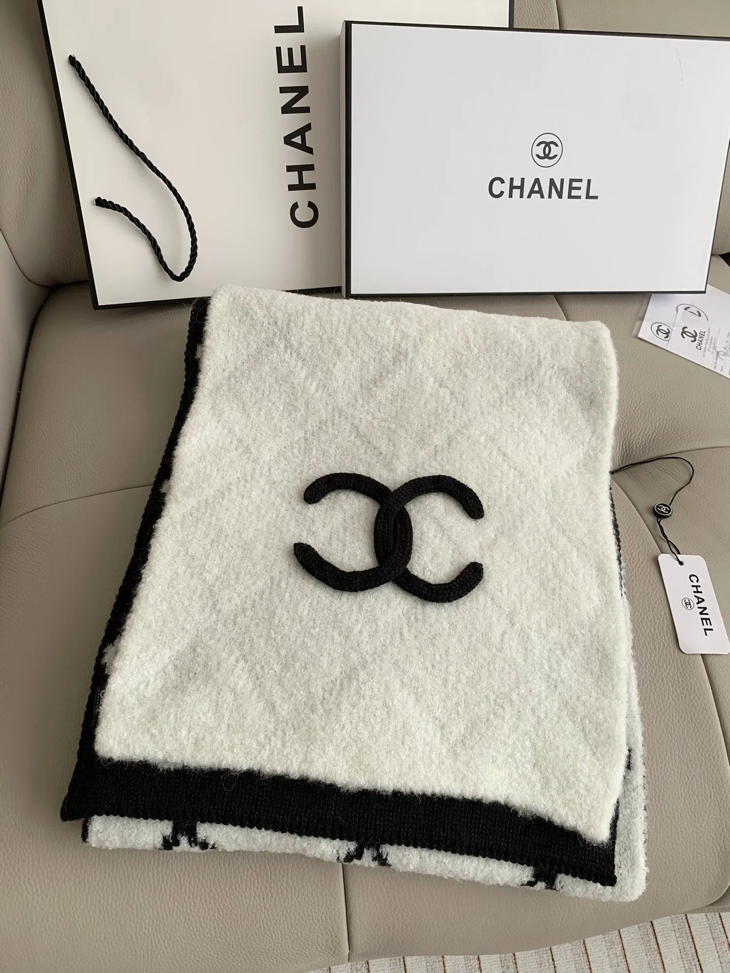 Premium 24b knitted scarf cashmere