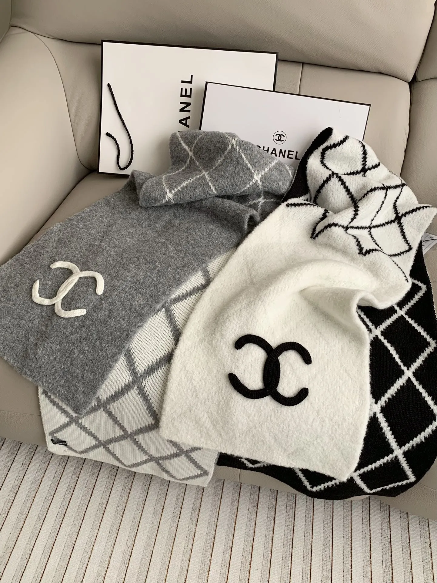 Premium 24b knitted scarf cashmere