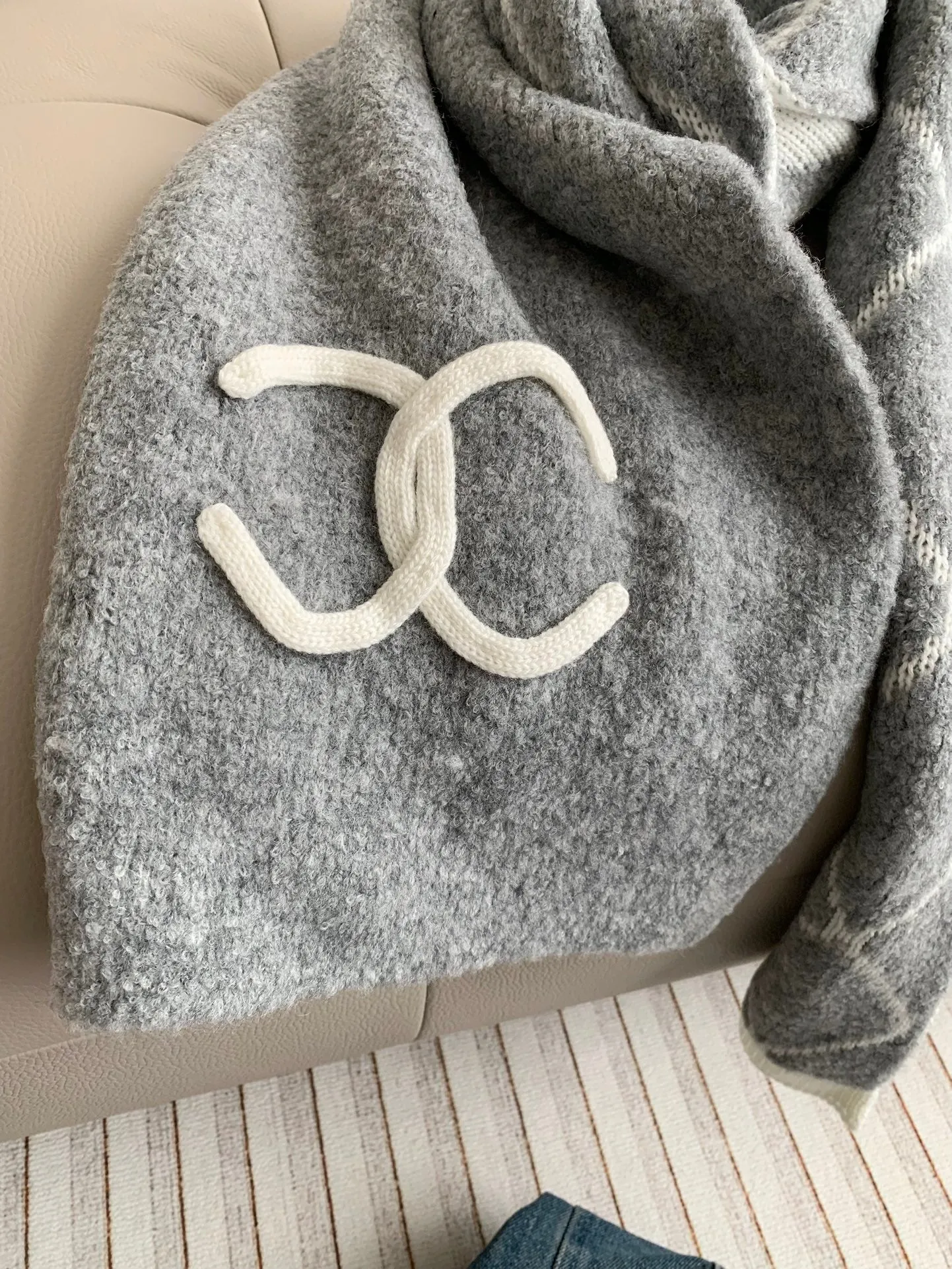 Premium 24b knitted scarf cashmere