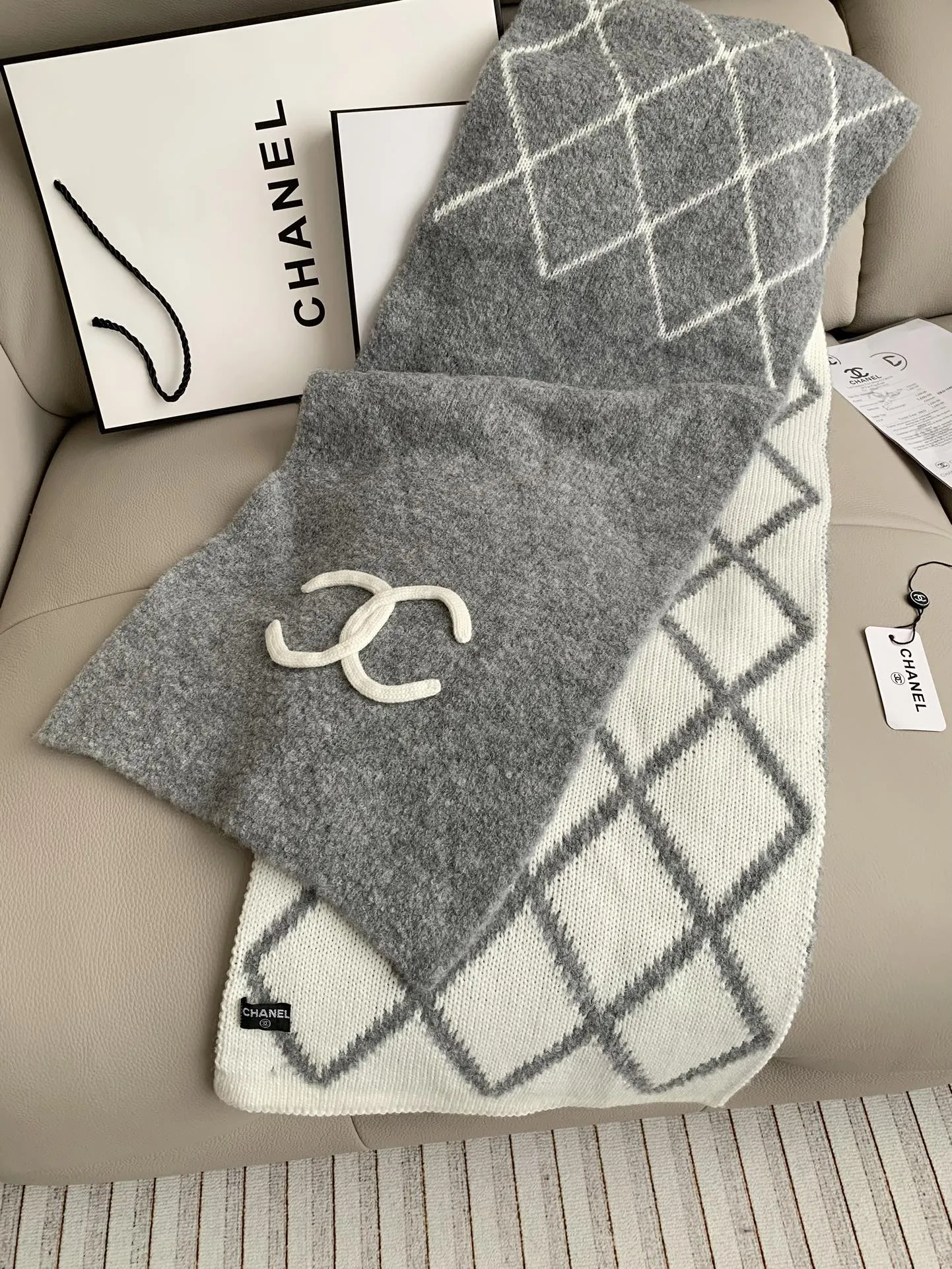 Premium 24b knitted scarf cashmere