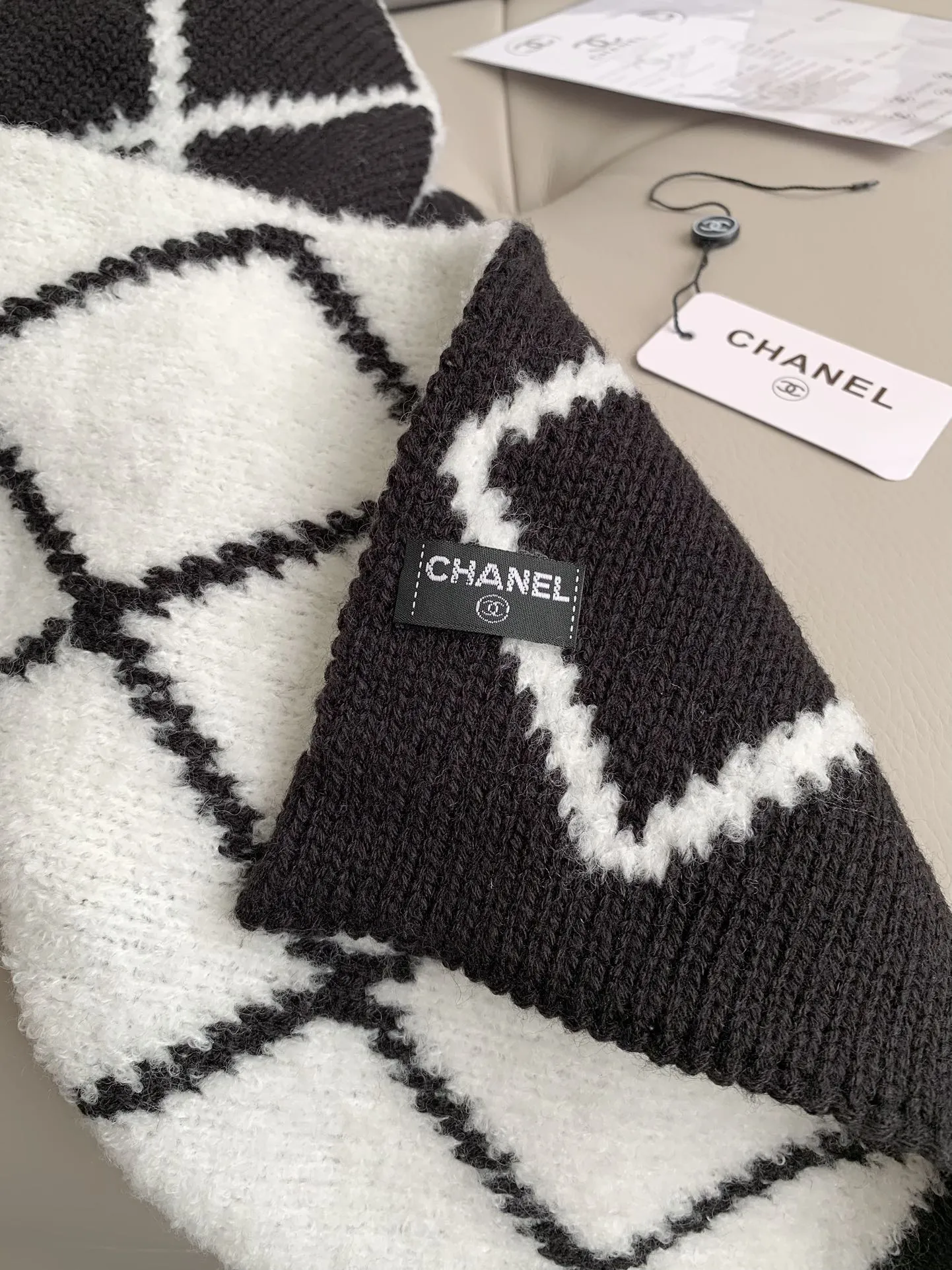 Premium 24b knitted scarf cashmere