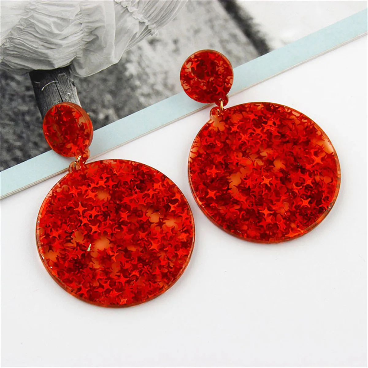 Red Resin Stars Round Earrings