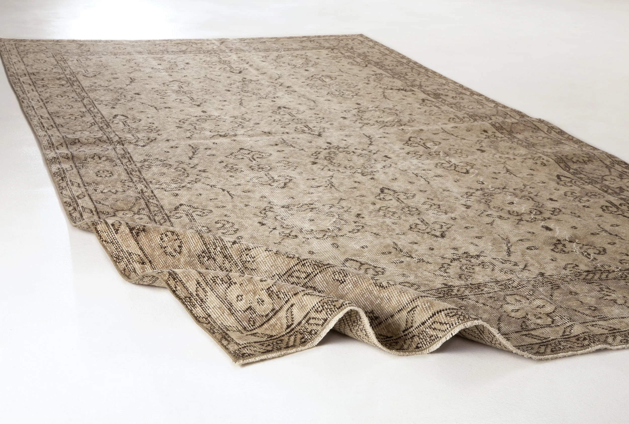 Retro Design Beige Over Dyed Vintage Rug 5'2'' x 8'6'' ft 157 x 260 cm
