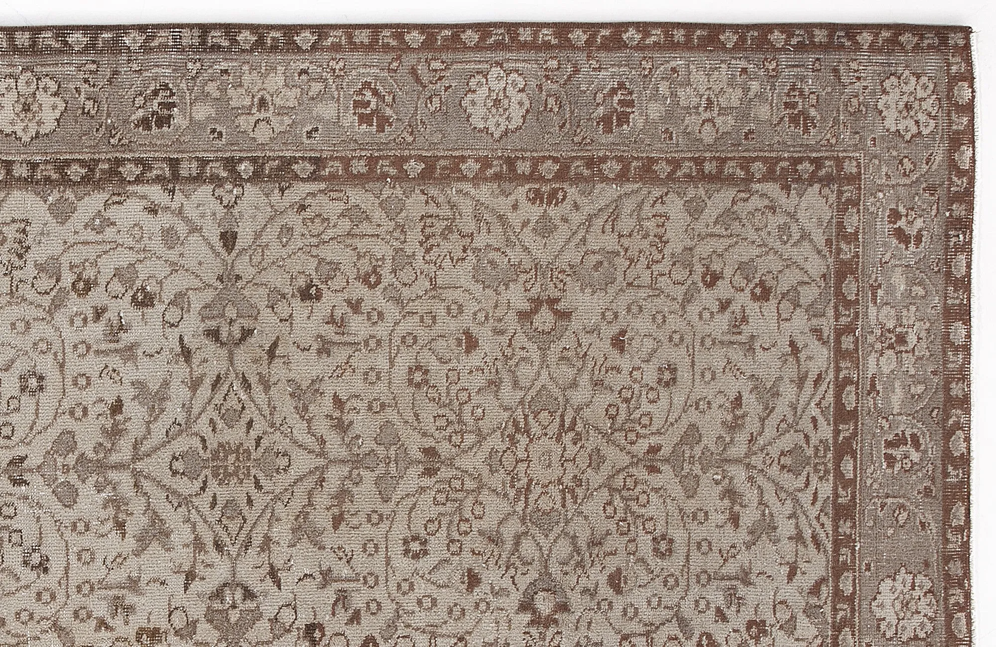 Retro Design Beige Over Dyed Vintage Rug 5'5'' x 8'10'' ft 166 x 268 cm
