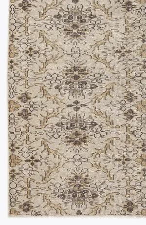 Retro Design Beige Over Dyed Vintage Rug 5'5'' x 9'0'' ft 164 x 275 cm