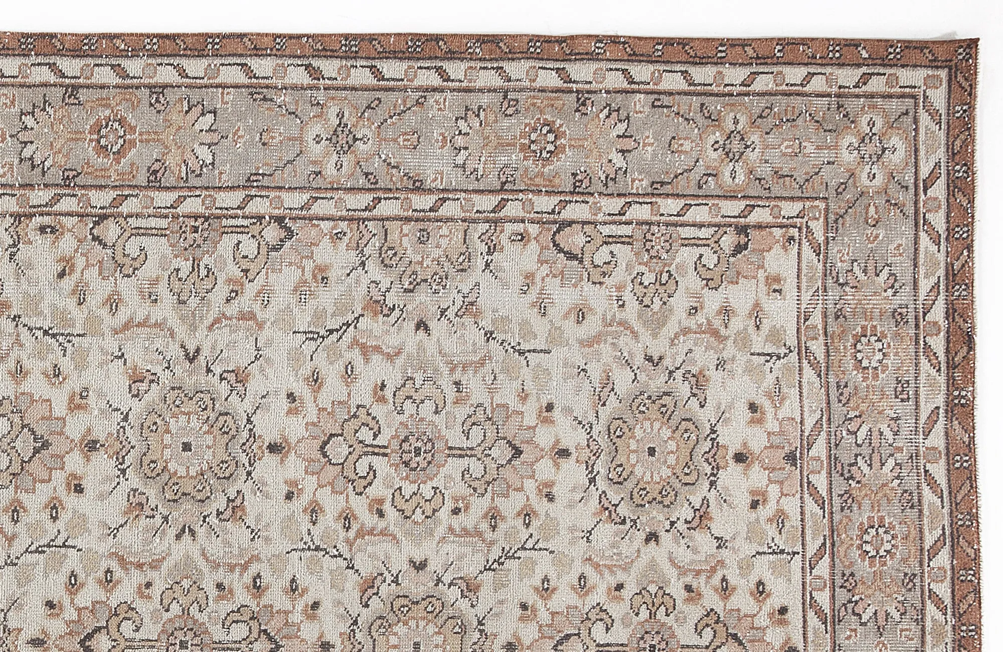 Retro Design Beige Over Dyed Vintage Rug 5'7'' x 9'3'' ft 170 x 283 cm
