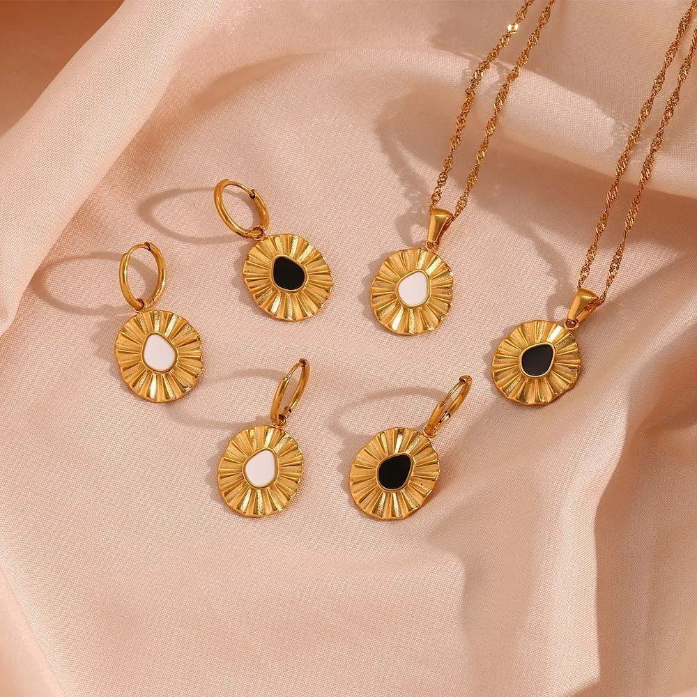 Titanium Steel Water Wave Chain Sunflower Dropping Oil Pendant Necklace