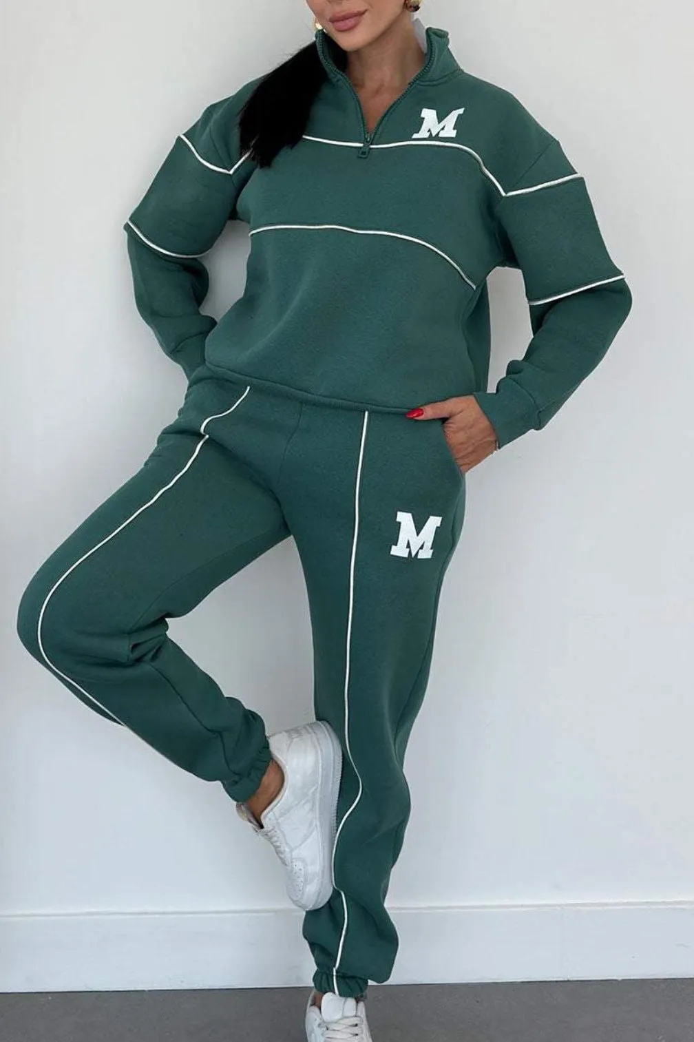 Trendy Letter Print Long-Sleeved Top and Trousers Sports Suit for Casual Comfort