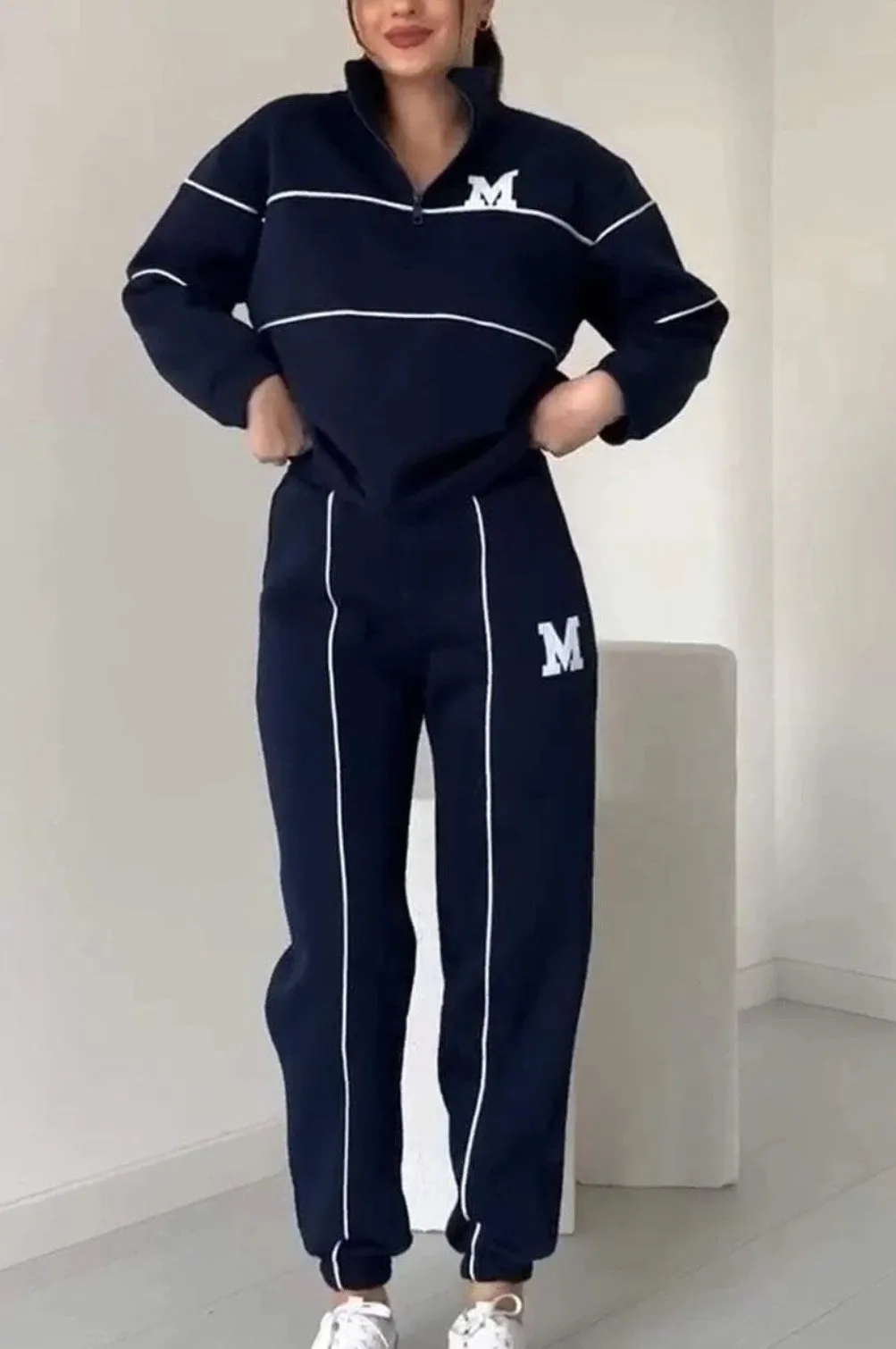 Trendy Letter Print Long-Sleeved Top and Trousers Sports Suit for Casual Comfort