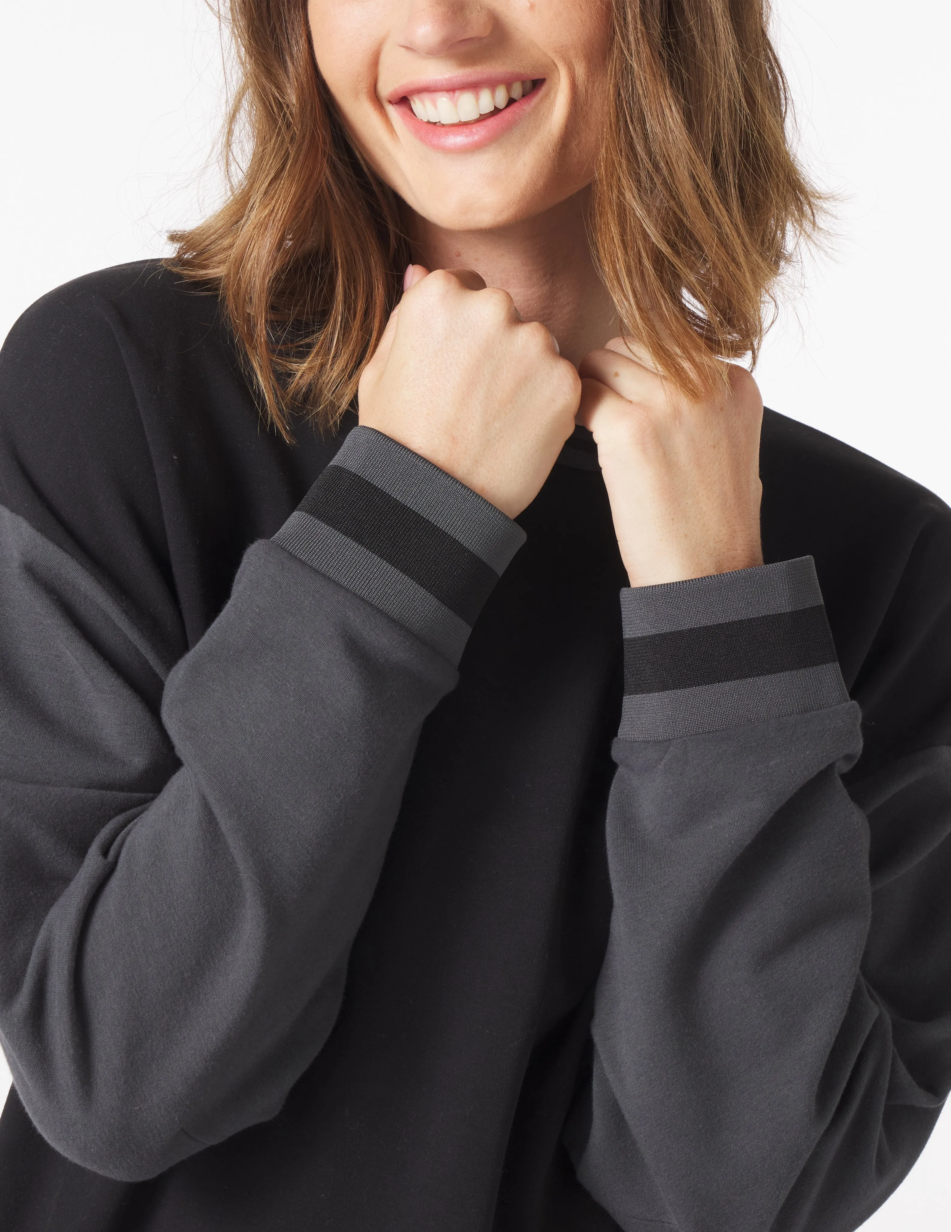 Varsity Crew: Black/Carbon