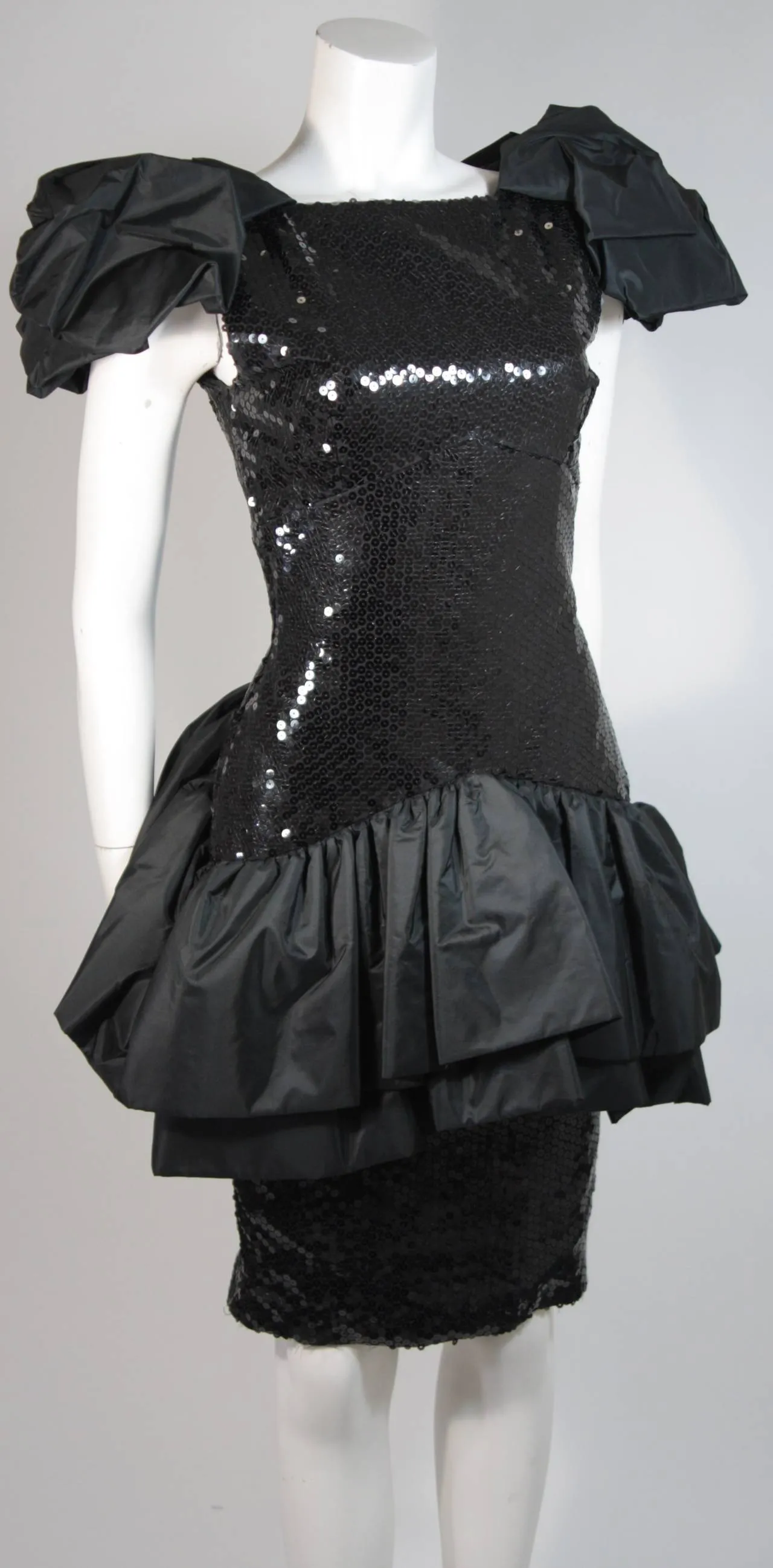 VICKY TIEL Black Sequin Bodice Cocktail Dress Size 38