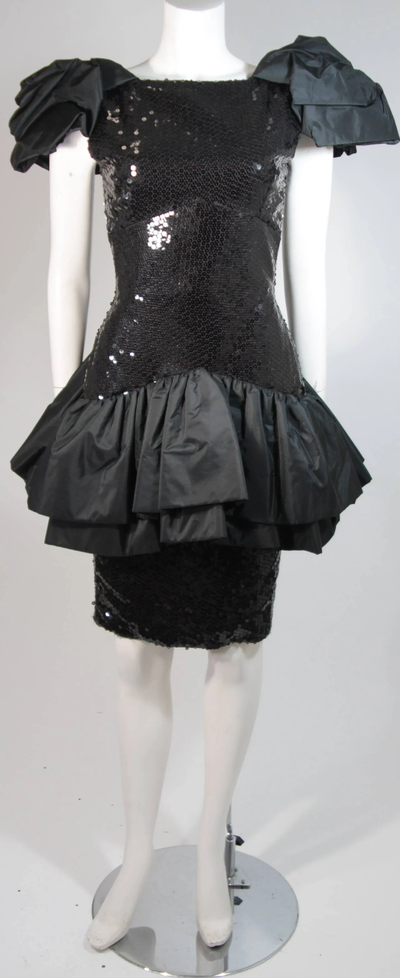 VICKY TIEL Black Sequin Bodice Cocktail Dress Size 38