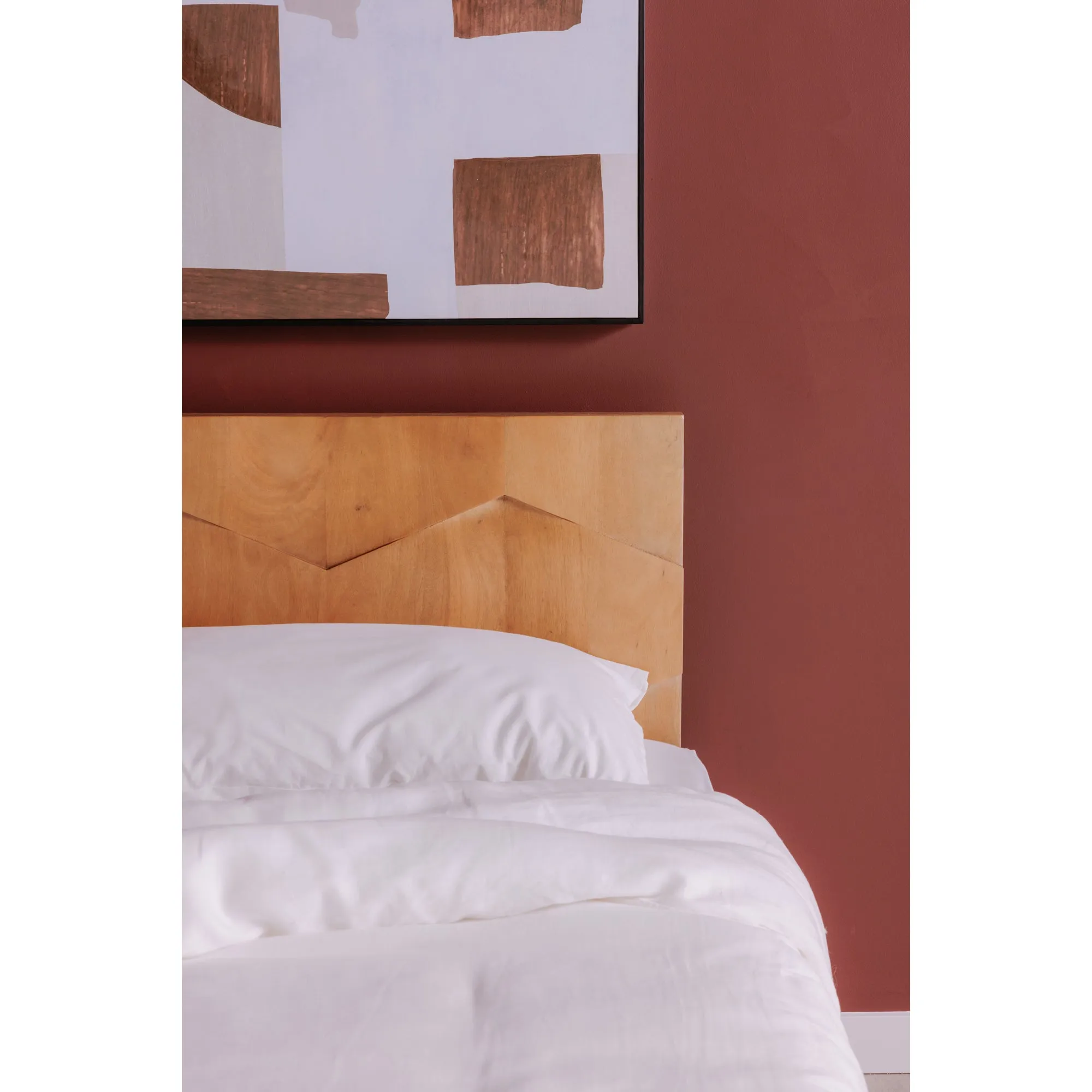 Vintage-Modern Solid Mango Wood Queen Bed with Elevated Design