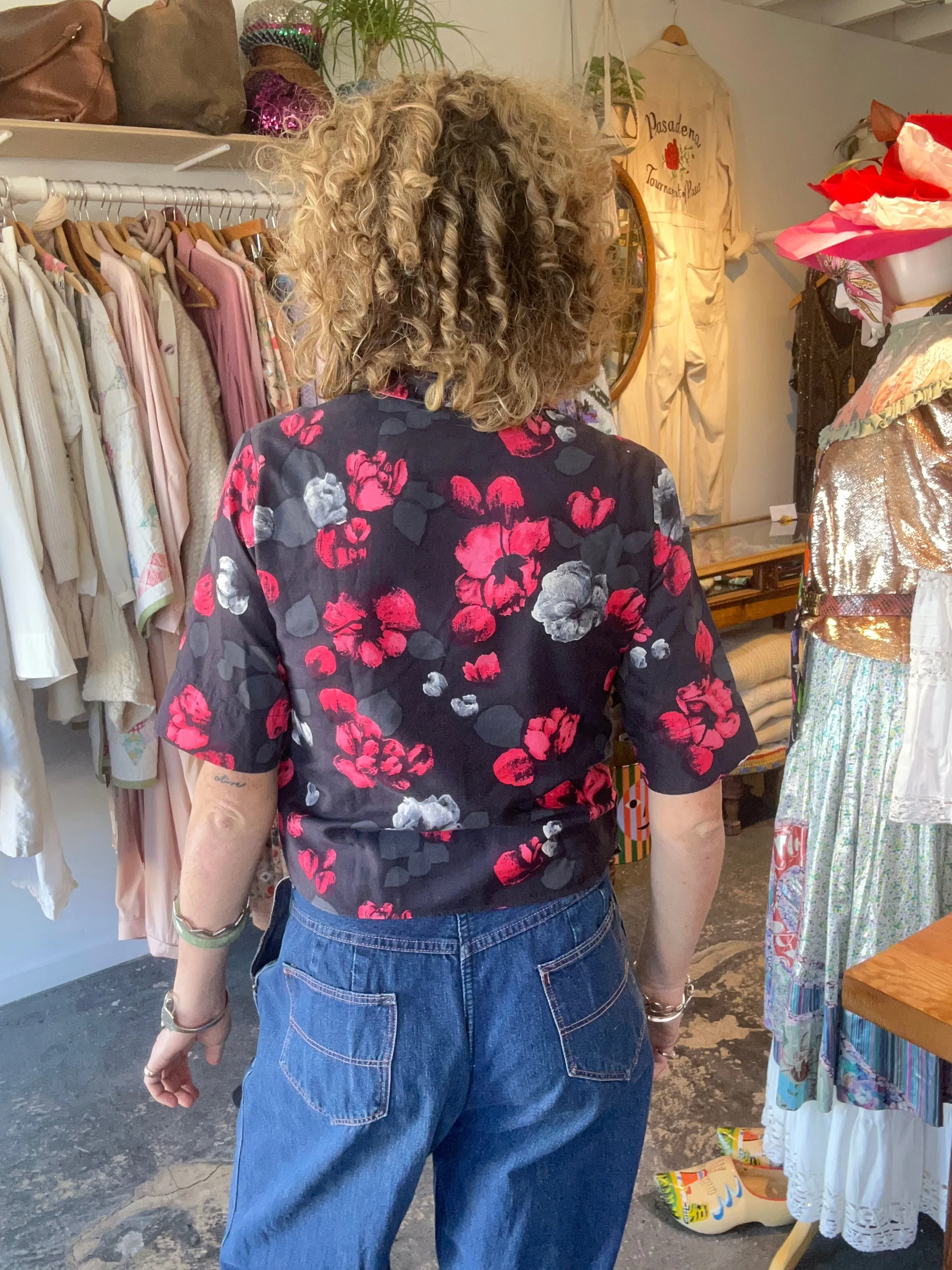 Vintage Rose Pattern Black Short Sleeve Button Down