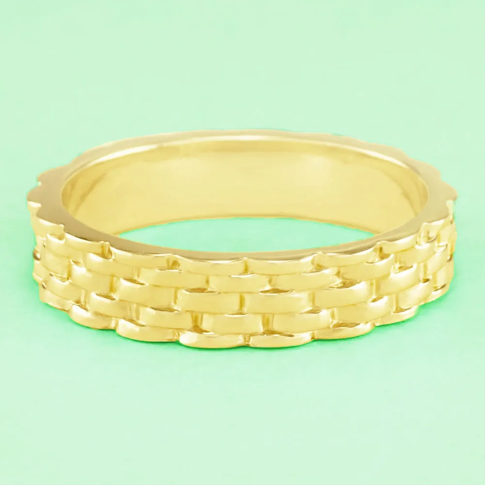 Vintage Style Basket Weave Wedding Band in Yellow Gold