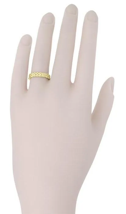 Vintage Style Basket Weave Wedding Band in Yellow Gold