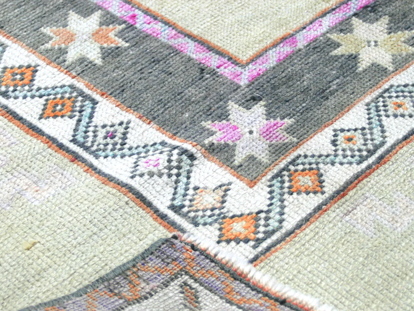 Vintage Turkish Oushak Rug - 5'9" x 8'8"