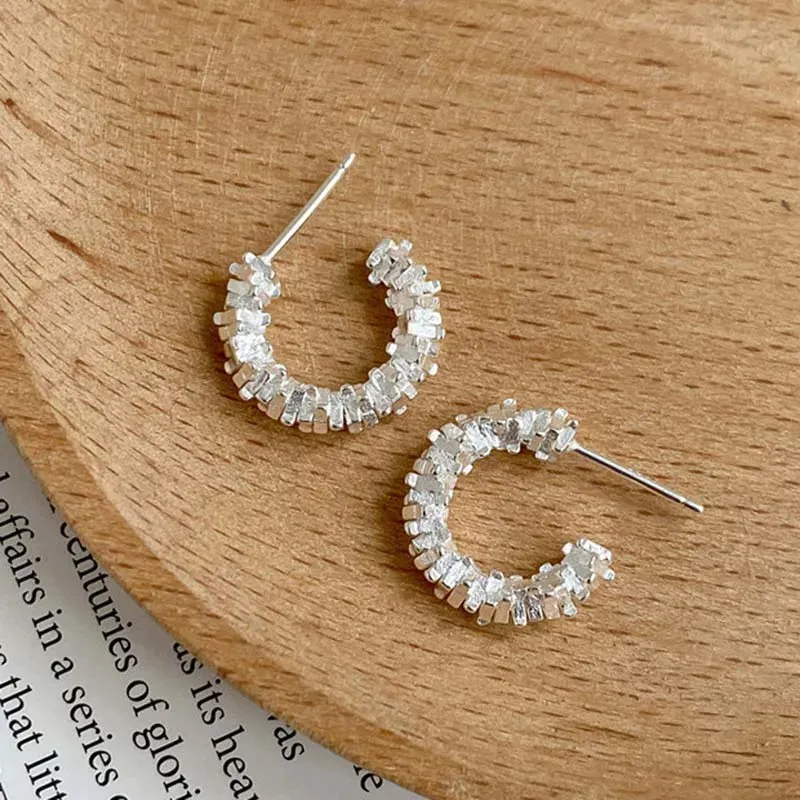 Vintage Twisted Wave Metal C-Shaped Semicircular Earrings Women Jewelry Party