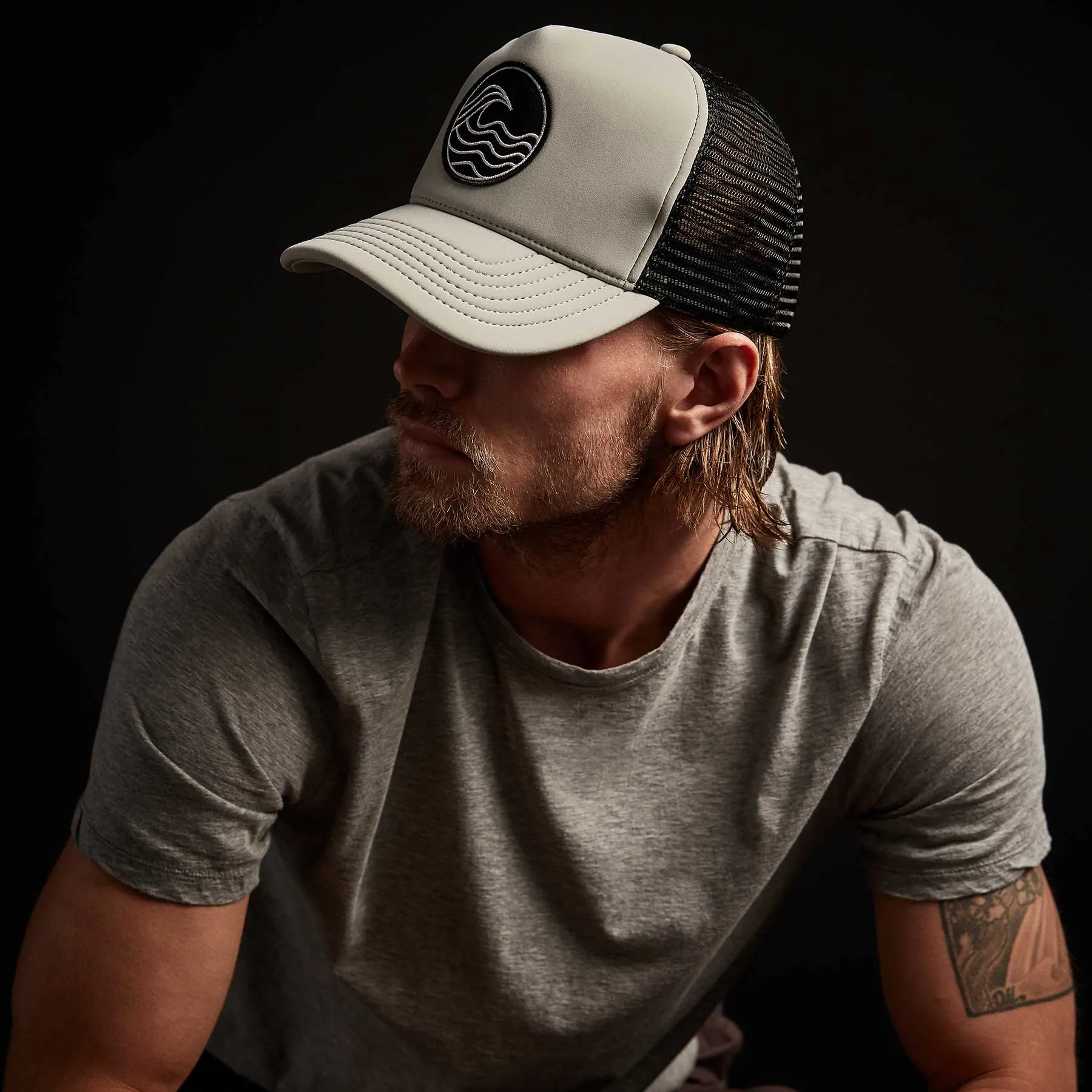 Wave Patch Scuba Trucker Hat - Silver Grey