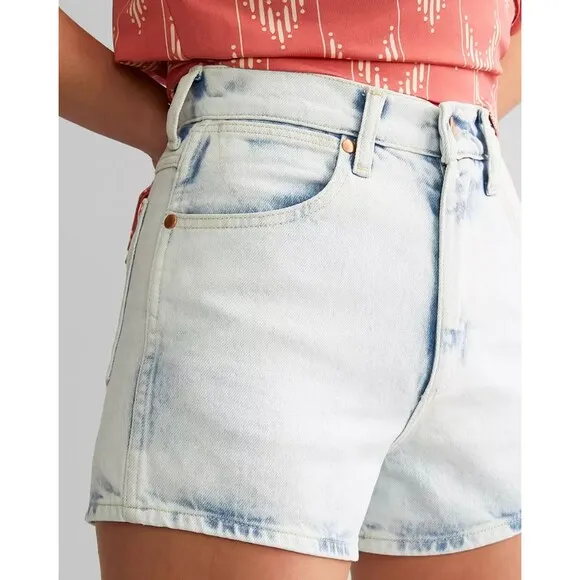 Wrangler Womens Festival Denim Short High Rise Light Blue Wash Western New