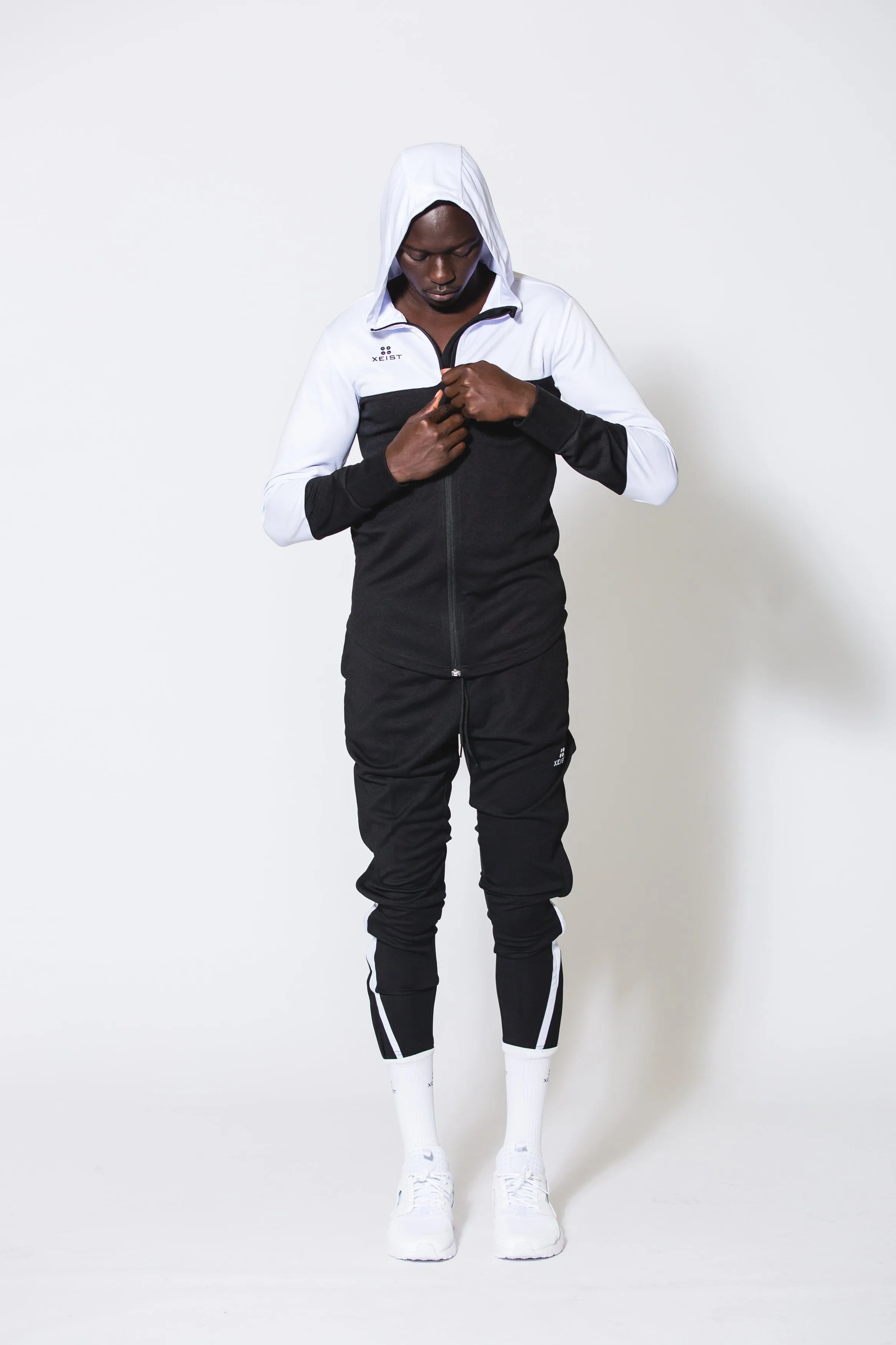 Xeist Black 741z Joggers